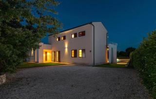 Villa Dora in Central Istria kids friendly with private pool and playground for 10 persons - 4