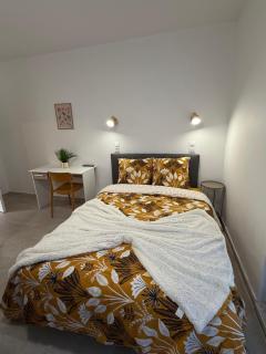 EXCEPTIONNEL Studio VERSAILLES - Le Chesnay - 1