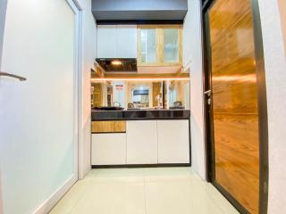 Cozy and Homey 1BR at Gateway Pasteur Apartment By Travelio - 7