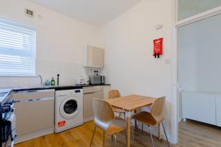 Spacious 2BD Flat Short Walk from ExCel London - Londra - 2