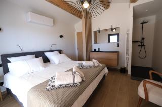 provencal house with heated pool, view of the luberon in robion - accommodates 12 people. - Robion en Luberon - 7