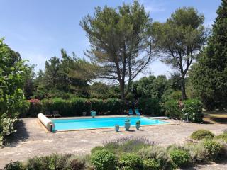 very pleasant provençal mas, typical to the region, with heated pool in saint remy de provence - 9 people - Saint-Rémy-de-Provence - 9
