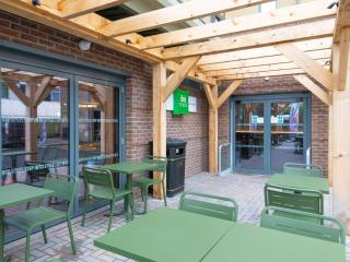 ibis Styles London Gatwick Airport - Crawley - 3