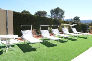 very beautiful villa with private pool in the luberon enjoying a magnificent view of the durance valley, located in puget – 10 people. - Puget - 3