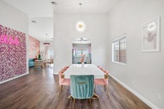 PinkBlissHouz - Pool, Spa, Firepit, Themed Rooms by MariamsBnb - 3