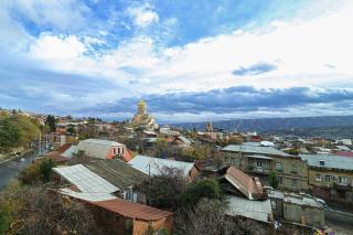 Modern Apartment Overlooking Tbilisi - 3