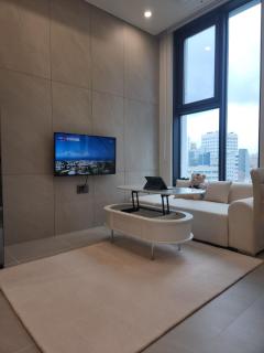 Warm house, new building, 동대문역사문화공원역 - Seul - 7