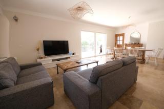 pretty detached house with swimming pool in the village of mouriès - Mouriès - 3