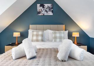 Spacious 4BR Home in Brentford Free Parking - Brentford - 7