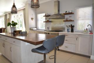 Mountain view home in exclusive security estate, Hout Bay, Cape Town - Cape Town - 5