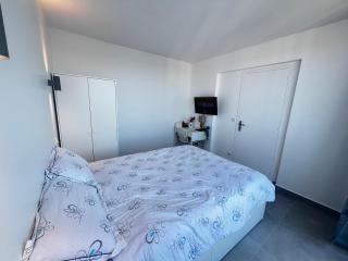 Room only - Serene room with Chineses-Parisian - 8