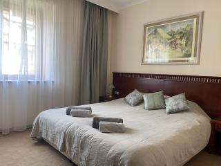 Ski Lift - Alpine Glow Apartment - Bansko - 3