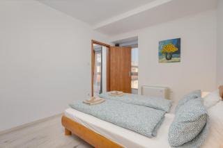 Courtyard by the Basilica - 6