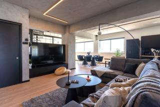 The Penthouse - 3BR Seaview with Private Pool in Larnaca - Larnaca - 2
