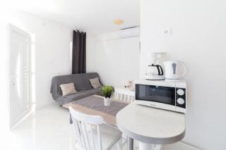 Apartments Casa Tea close to the Queen Beach- by TA Leut Agency - Privlaka - 5