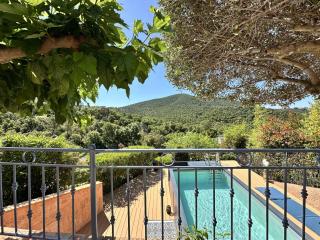 VILLA MARILOU climatisée pour 6 personnes avec piscine sur le Domaine de Valcros à la Londes-Les-Maures - La Londe-les-Maures - 9