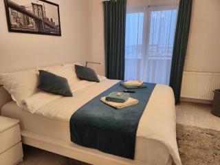 Kriss Studio-Classy White Apartment - 6