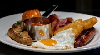 Kings Croft Hotel - 9