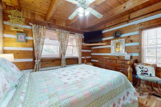 Comfy Cozy - Gatlinburg - 1