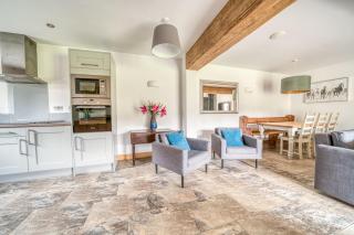 Stunning Cottage in New Forest with Log Burner - 4