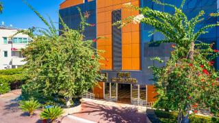 Fame Beach Hotel - 1