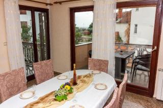 Wohnung in Fažana mit Grill, Garten und Terrasse - Fažana - 5