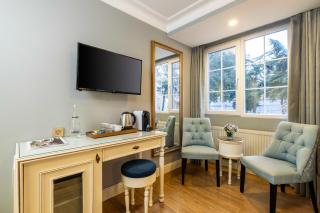 Raymond Hotel Old City - 1