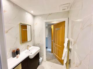 Spacious 3 BDR with AC and rooftop in Paddington - London - 6