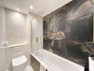 Spacious 3 BDR with AC and rooftop in Paddington - London - 3