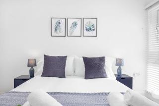 St Mary's Retreat By Your Lettings Short Lets & Serviced Accommodation Peterborough With Free WiFi,Parking And More - 2