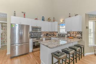 Stunning Ocean Lakes Beach House- Arcade Games and More! 1076 - 1