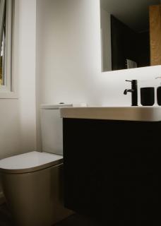 Stunning 2 Bed Glamping Cabin with private Hot Tub - Pod 1 - Ballycastle - 9