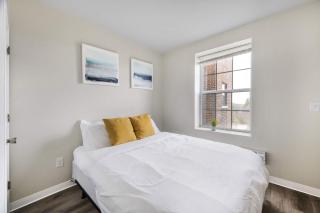 2BR Luxury Suite Near Henry Ford - Detroit - 1