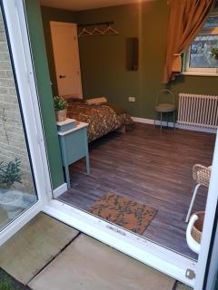 Farsley guest room seperate entrance with double bedroom and private shower room - Farsley - 5
