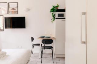 Just Urban Stays - quiet and comfortable apartment - Corso Vercelli - Milan - 3