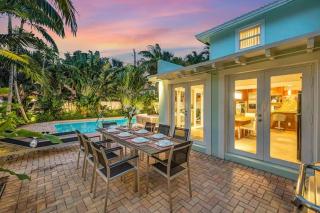 Steps to Beach, Pool, Backyard Oasis, Game Room - Fort Lauderdale - 5