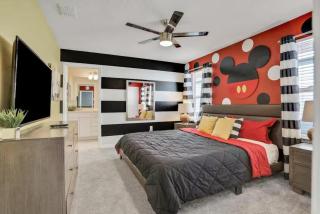 Windsor Island Incredible 8BR Pool Spa Gameroom - Davenport - 0