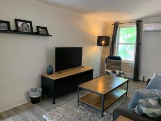 County Cove - Bloomfield Suite - 6