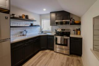 County Cove - Bloomfield Suite - 4