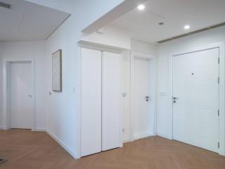 Luxurious Fully Upgraded Palm Jumeirah 2-Bed Apartment - Dubai - 1