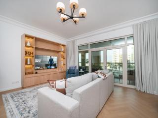 Luxurious Fully Upgraded Palm Jumeirah 2-Bed Apartment - Dubai - 8
