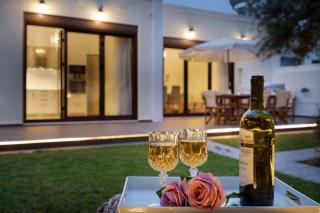 Chania Boutique Villa - steps from the beach - 8