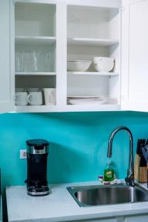 J & B Studio Apartment - Saint Johnʼs - 4