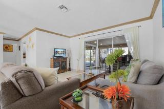 Gulf Access Dock with Tiki Heated Pool Casa Chillotta Roelens - Cape Coral - 2