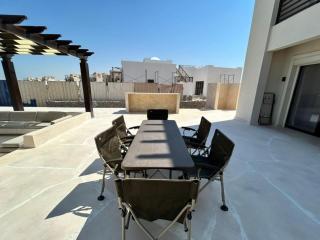 Modern Villa with Heated Pool and Lagoon View in Ancient Sands El Gouna - 6