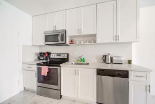 Modern Oceanfront Condo in the Heart of Miami Beach - Miami Beach - 1