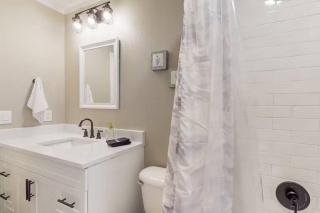 2BR 2BA Country Bungalow with Workspace Near Downtown McKinney - McKinney - 2