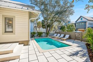 Captain Jack Cottage - Rosemary Beach - 6