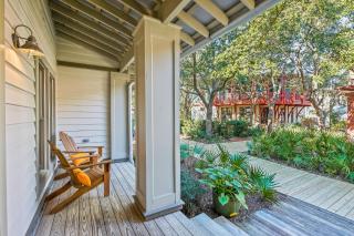 Captain Jack Cottage - Rosemary Beach - 3