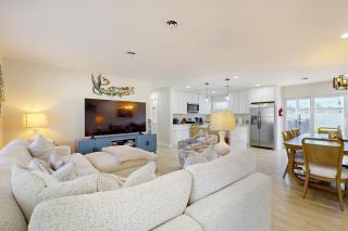 Mermaid Mansion - Deerfield Beach - 8